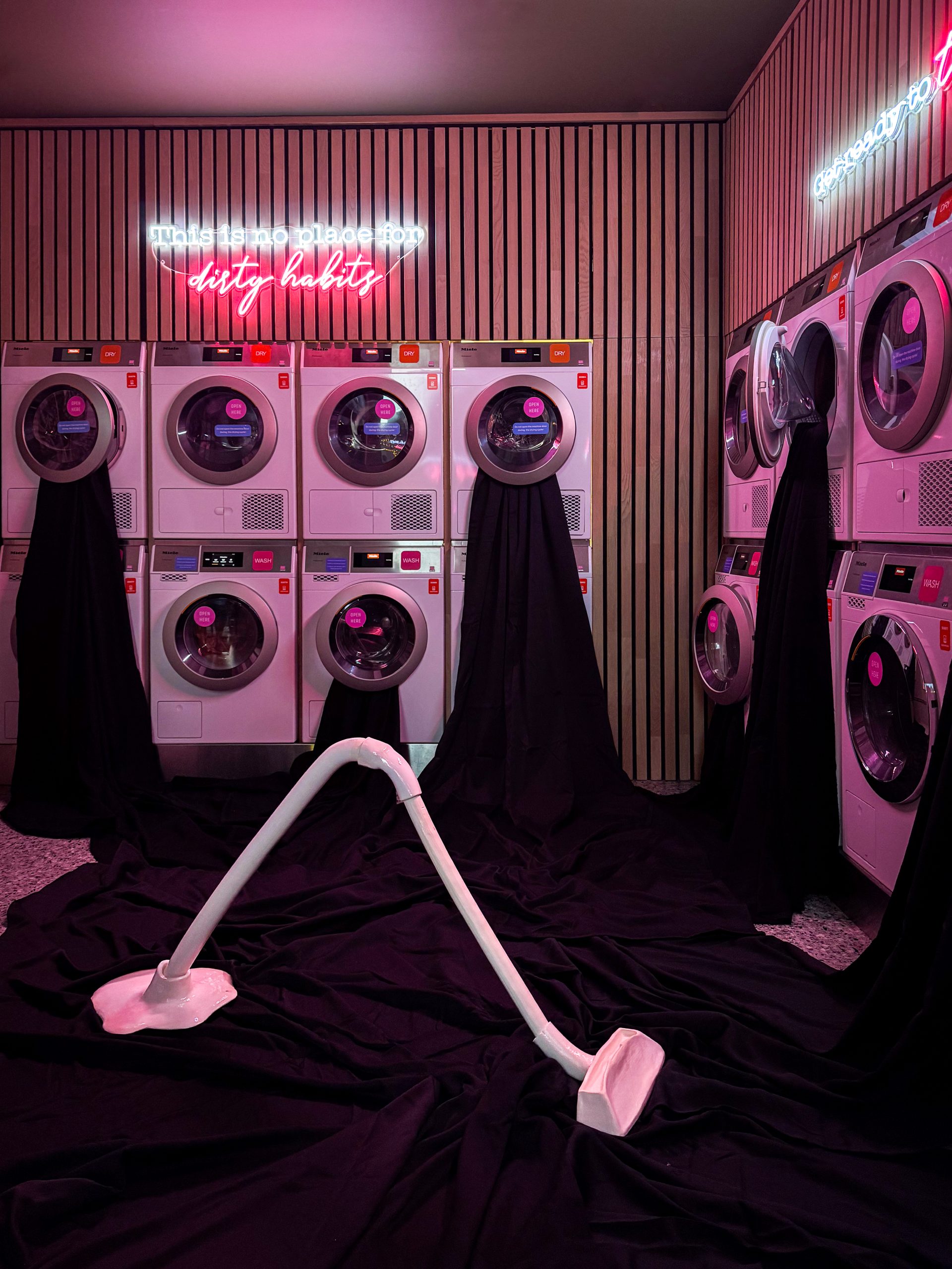 fine-art-contemporary-art-caramic